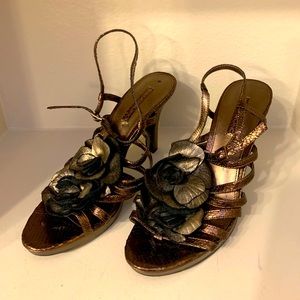 Black & gold Bandalino heels